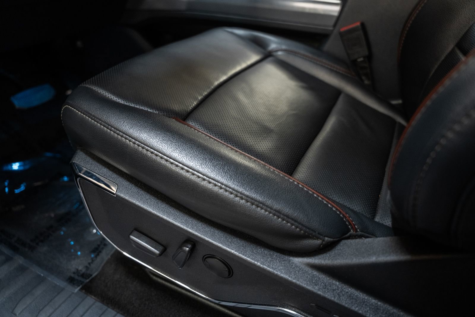 Certified 2024 Ford F250 Lariat w/ Lariat Ultimate Package image 49