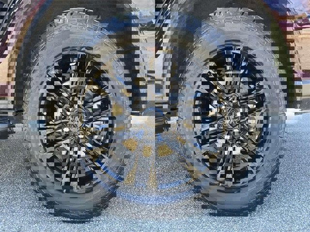 Certified 2024 Ford Expedition XLT image 10