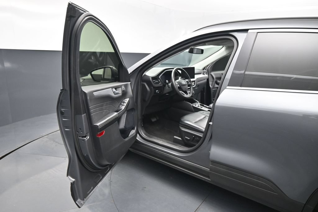 Certified 2023 Ford Escape Platinum AWD/4WD image 9