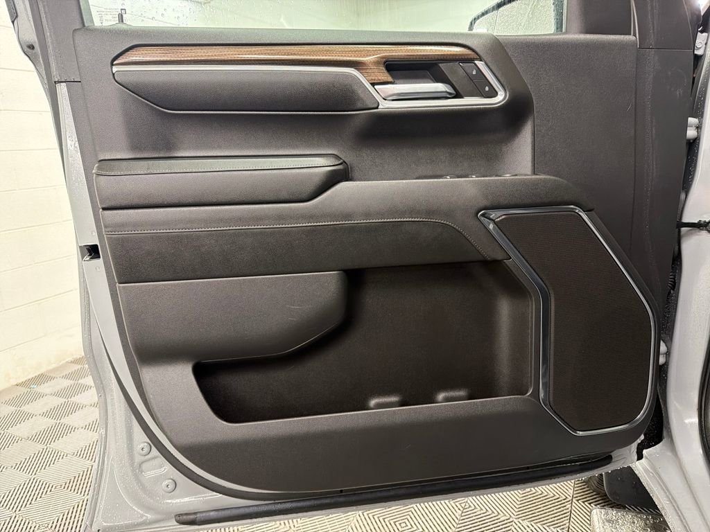 Used 2024 Chevrolet Silverado 1500 LT w/ Convenience Package II image 16