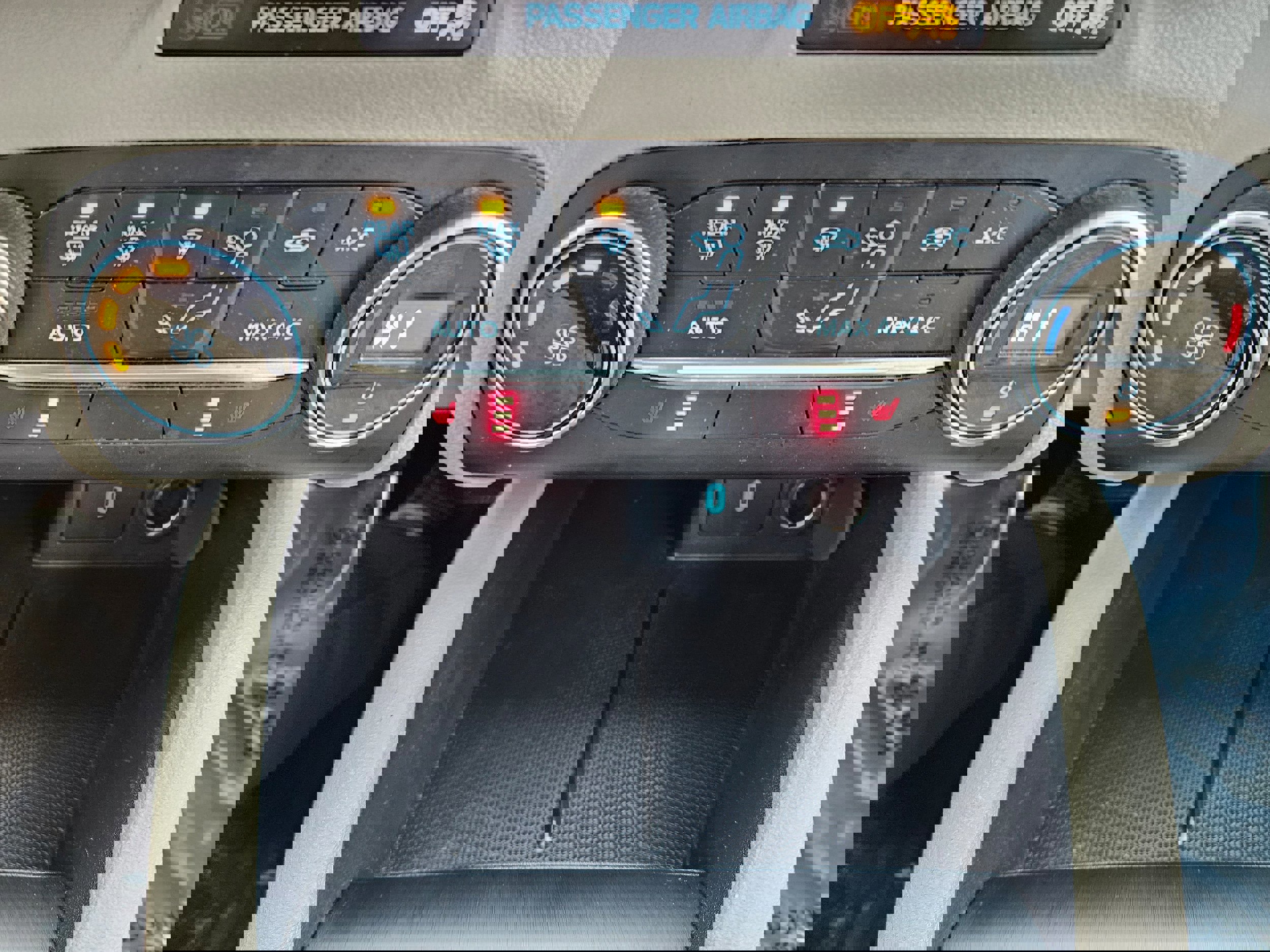 Certified 2020 Ford Escape SE image 23