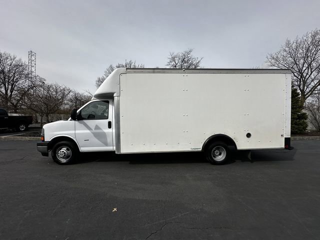 Used 2022 Chevrolet Express 3500 w/ Power Convenience Package image 2