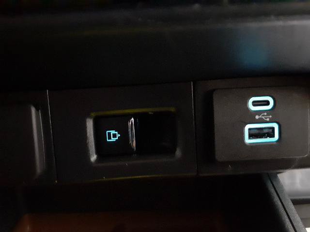 Certified 2022 Ford Maverick Lariat FWD image 29