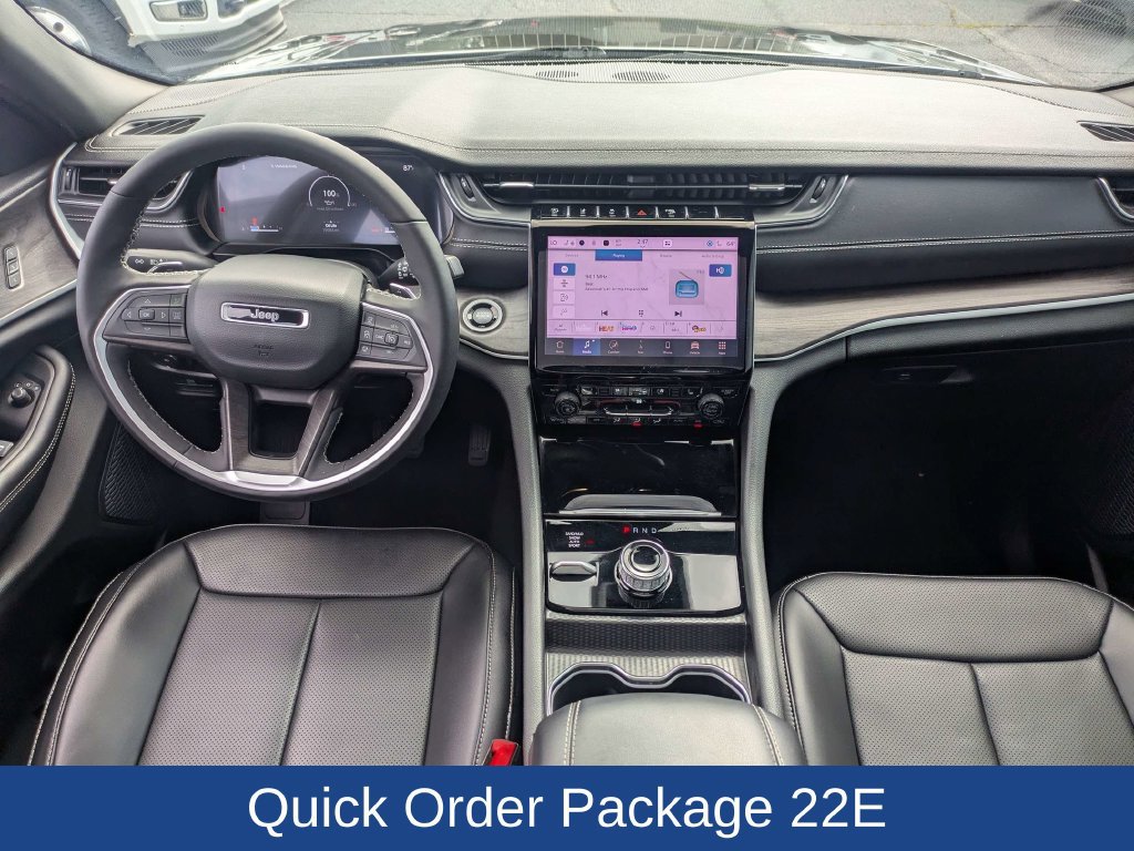 Used 2025 Jeep Grand Cherokee Limited w/ Luxury Tech Group II AWD/4WD image 21