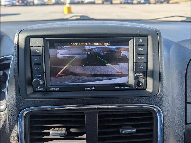 Used 2019 Dodge Grand Caravan SXT w/ Driver Convenience Group image 9