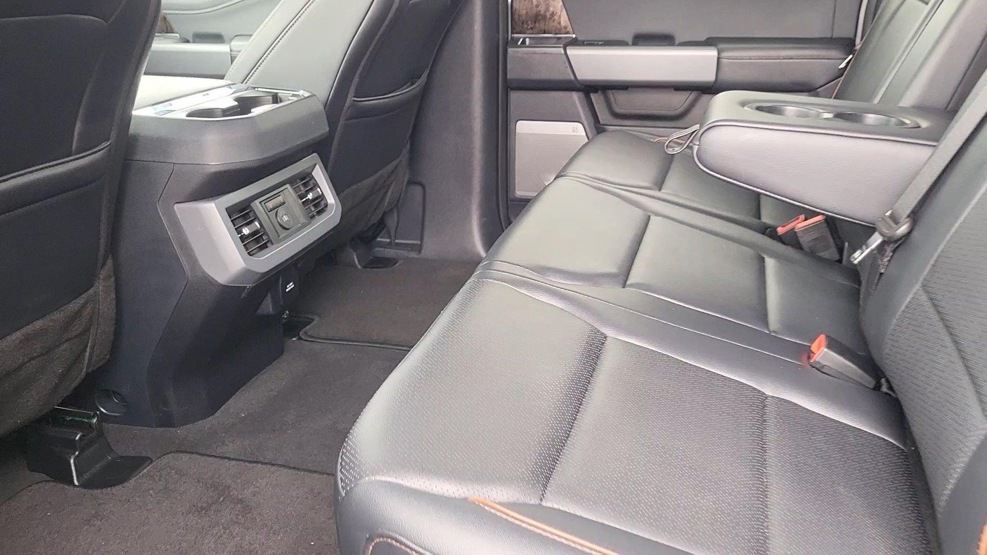 Certified 2025 Ford F250 Lariat AWD/4WD image 20