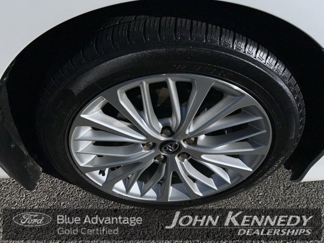 Used 2018 Toyota Camry XLE image 7