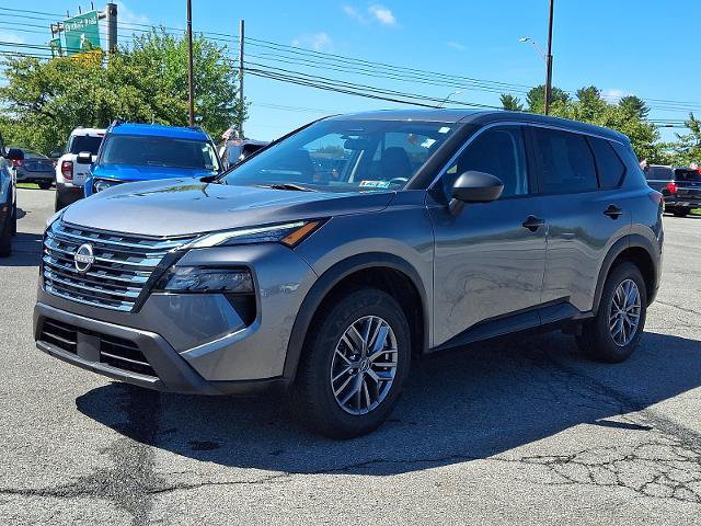 Used 2024 Nissan Rogue S FWD image 3