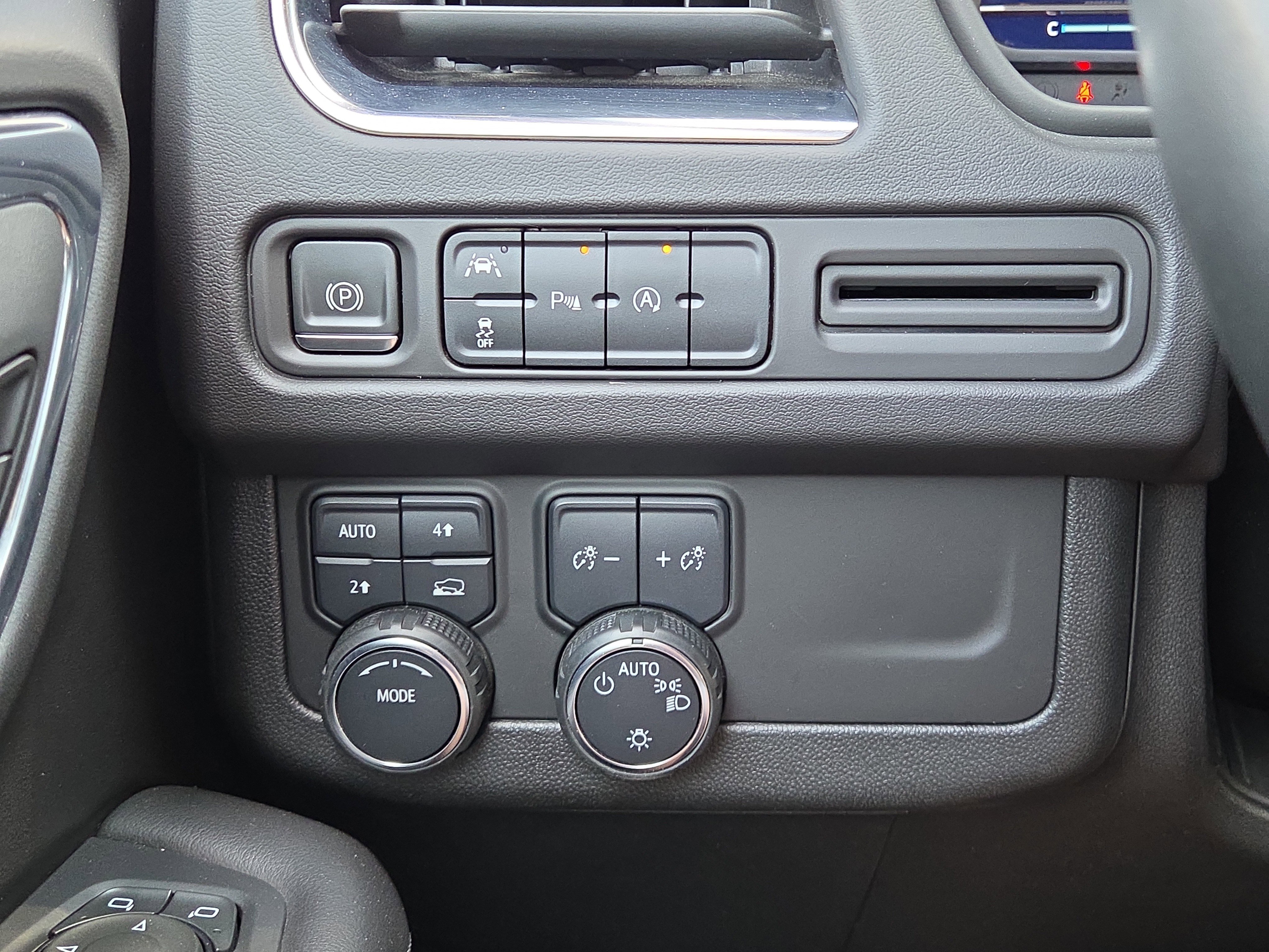 Used 2024 Chevrolet Tahoe LT AWD/4WD image 28