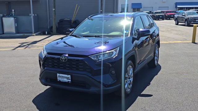 Used 2020 Toyota RAV4 XLE Premium AWD/4WD image 4