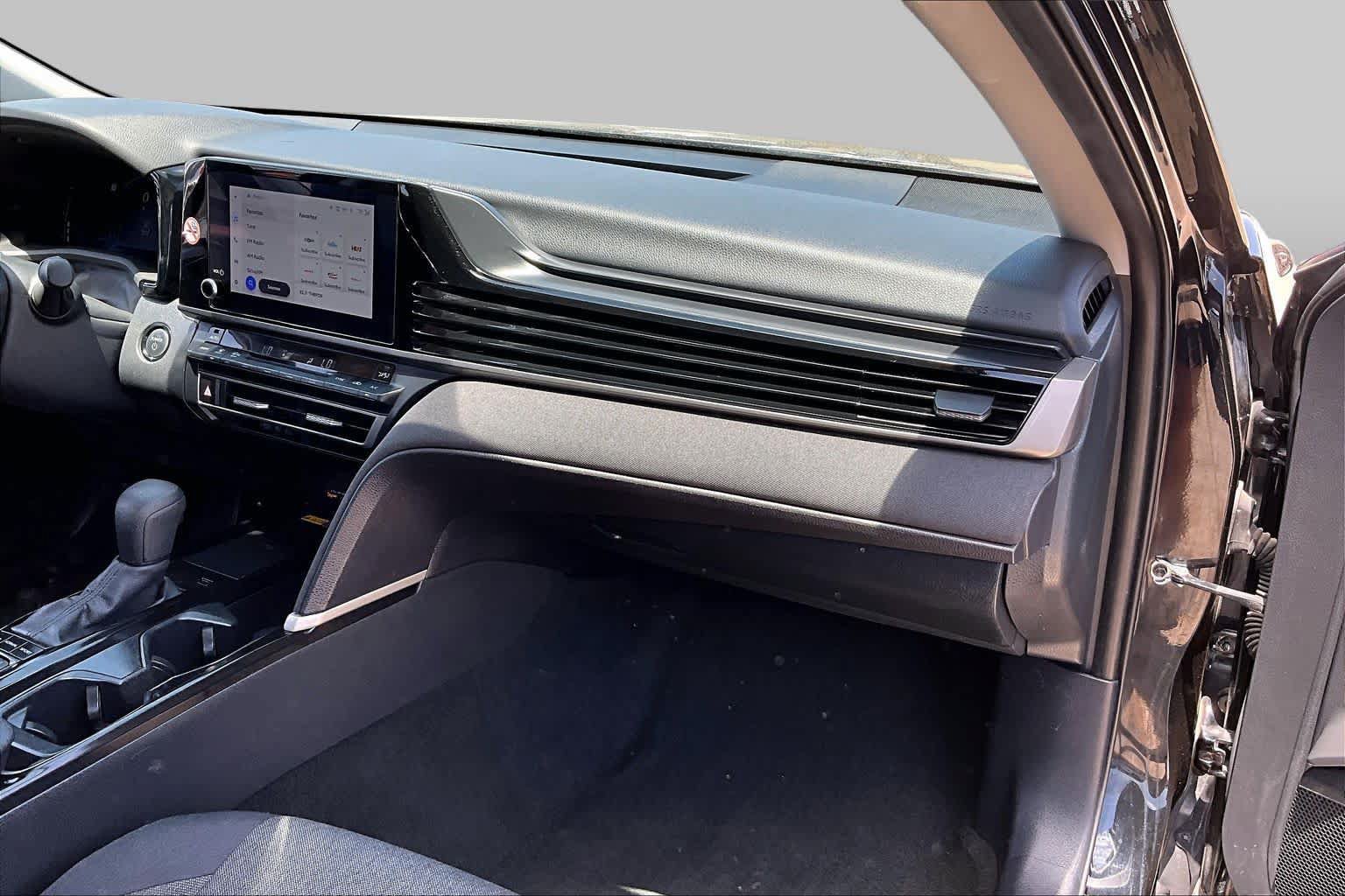 Used 2025 Toyota Camry LE FWD image 18