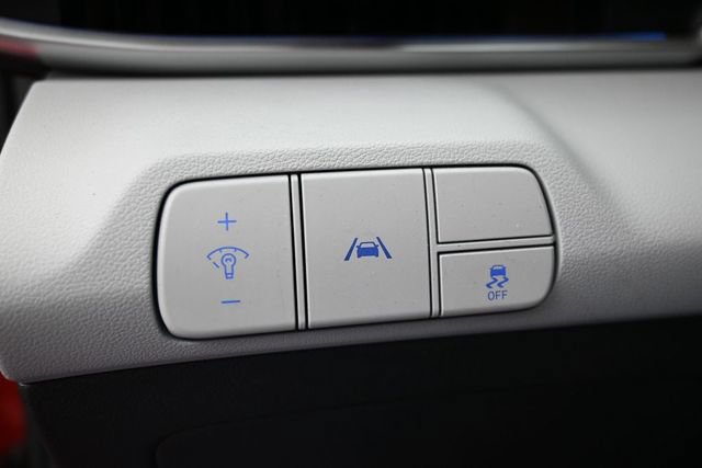 Used 2023 Hyundai Elantra Limited FWD image 24