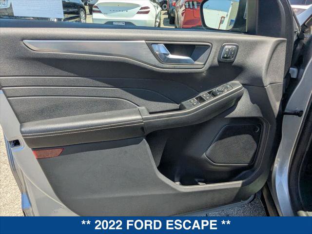 Certified 2022 Ford Escape Titanium w/ Class II Trailer Tow Package AWD/4WD image 10