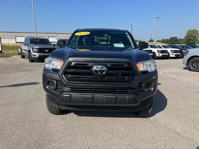 Used 2019 Toyota Tacoma SR w/ SX Package RWD image 2