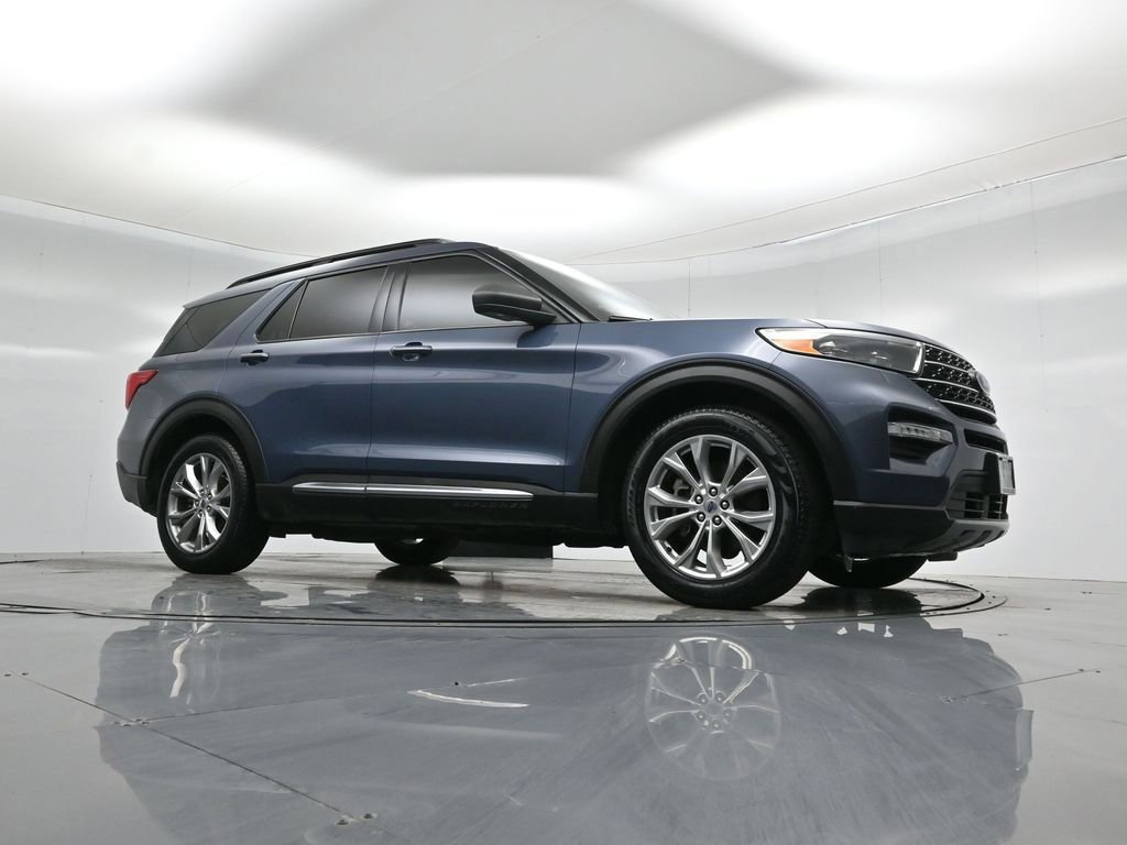 Certified 2021 Ford Explorer XLT w/ Equipment Group 202A image 2