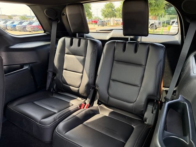 Certified 2019 Ford Explorer Limited w/ Ford Safe & Smart Package FWD image 24
