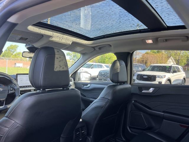 Certified 2024 Ford Escape Platinum AWD/4WD image 16