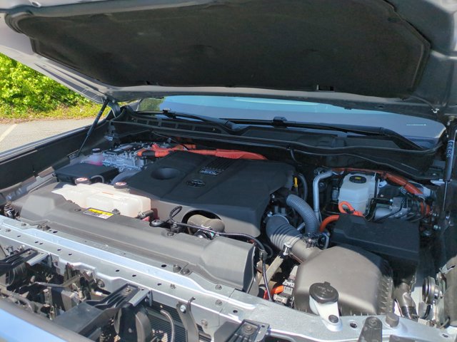 Used 2024 Toyota Tundra Limited AWD/4WD image 37