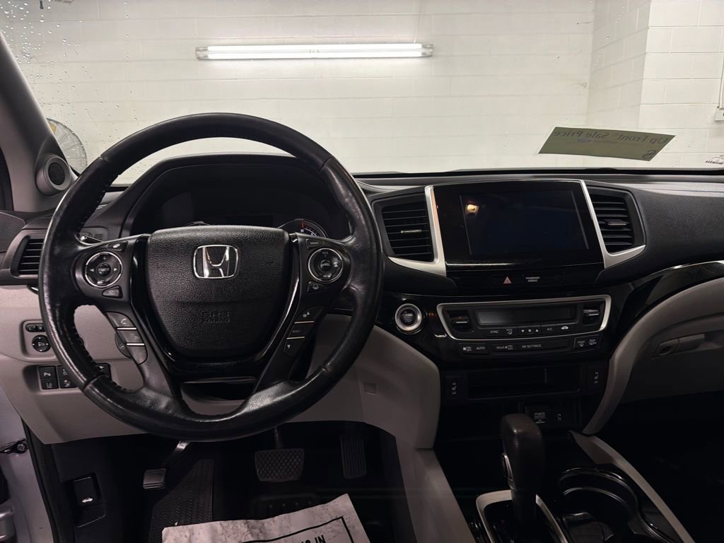 Used 2017 Honda Ridgeline RTL-E image 12