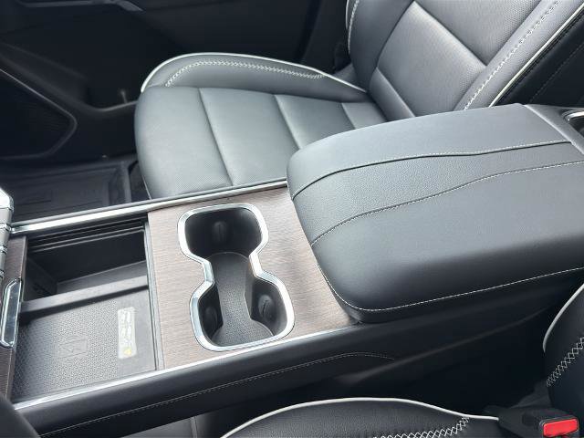 Used 2026 GMC Acadia Denali w/ Super Cruise Package image 30