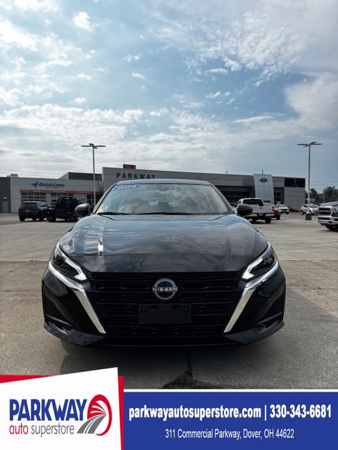 Used 2024 Nissan Altima 2.5 SV AWD/4WD image 2