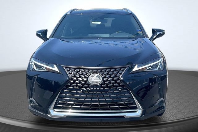 Used 2019 Lexus UX 200 w/ Premium Package FWD image 3