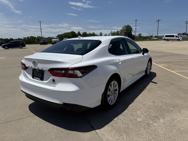 Used 2024 Toyota Camry LE FWD image 9