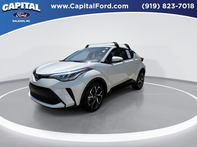 Used 2021 Toyota C-HR XLE image 2