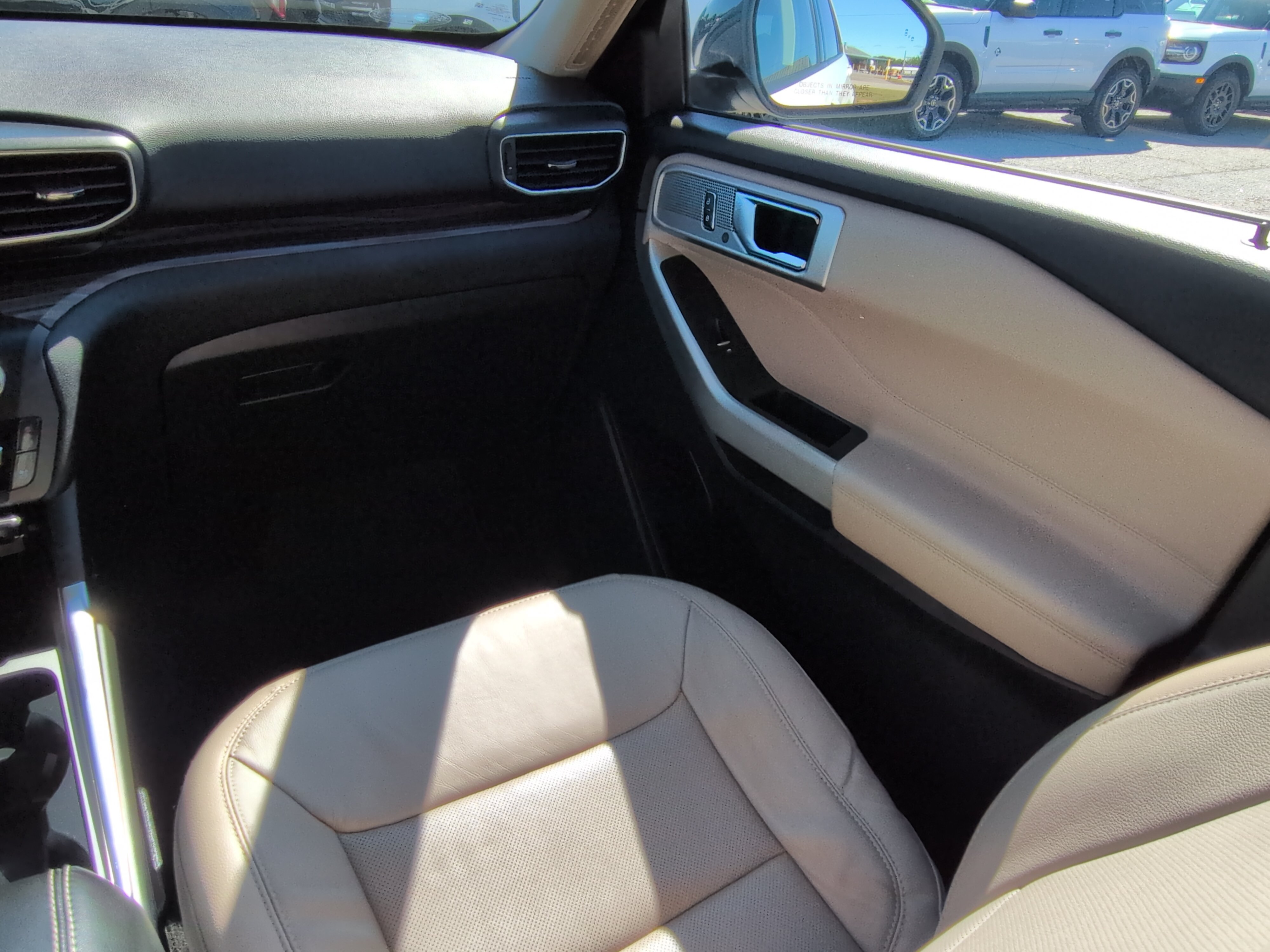 Certified 2020 Ford Explorer Limited RWD image 15