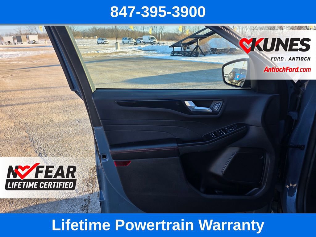 Certified 2025 Ford Escape ST-Line image 15