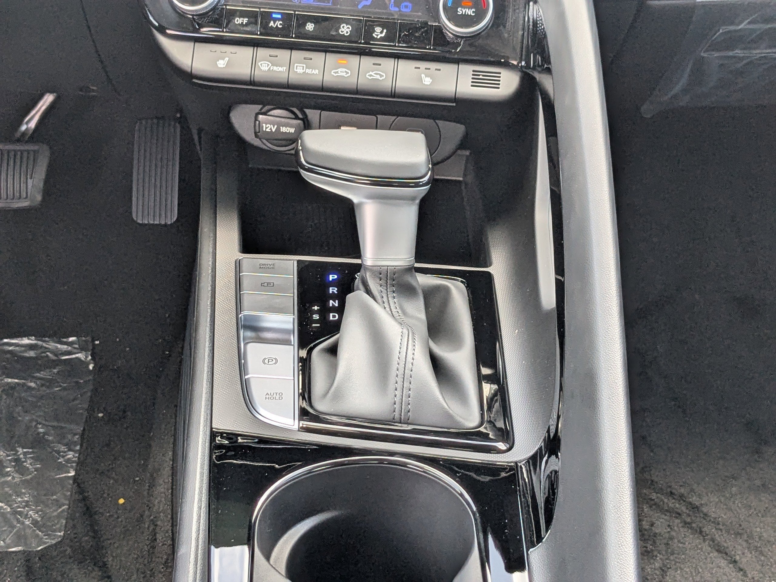 Used 2025 Hyundai Elantra Limited w/ Cargo Package FWD image 16