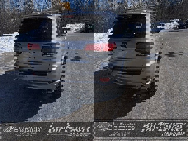 Used 2017 Jeep Grand Cherokee Altitude image 15