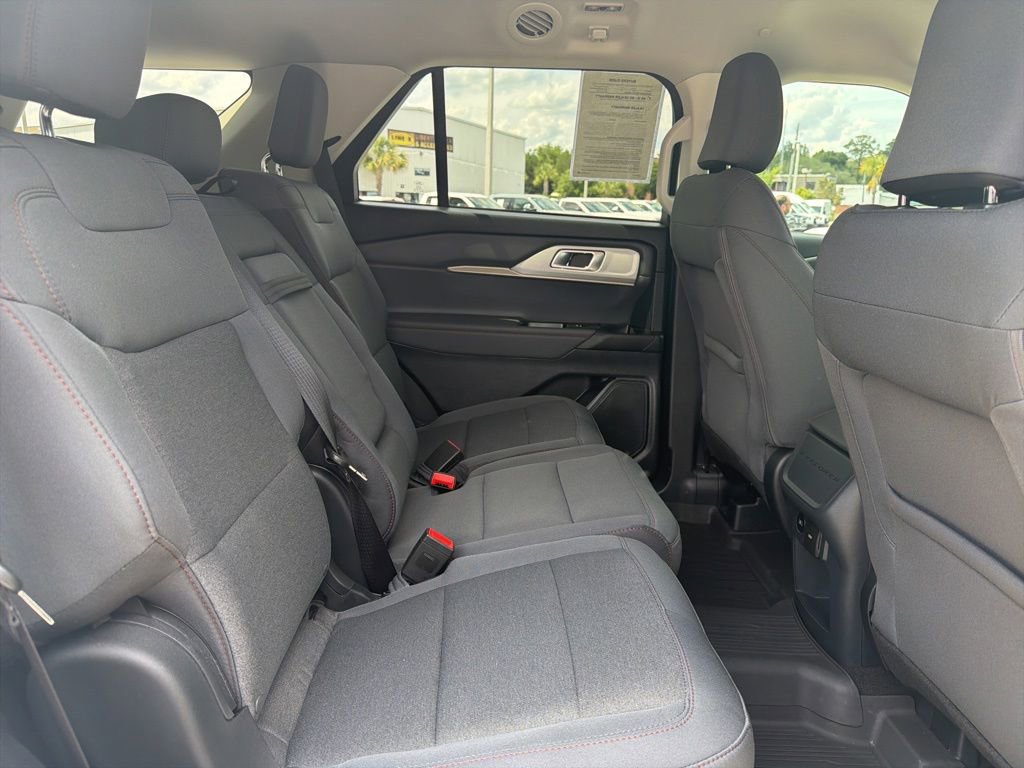 Certified 2025 Ford Explorer Active RWD image 16