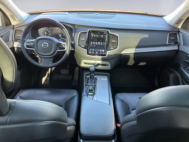 Used 2021 Volvo XC90 T5 Momentum w/ Advanced Package image 7
