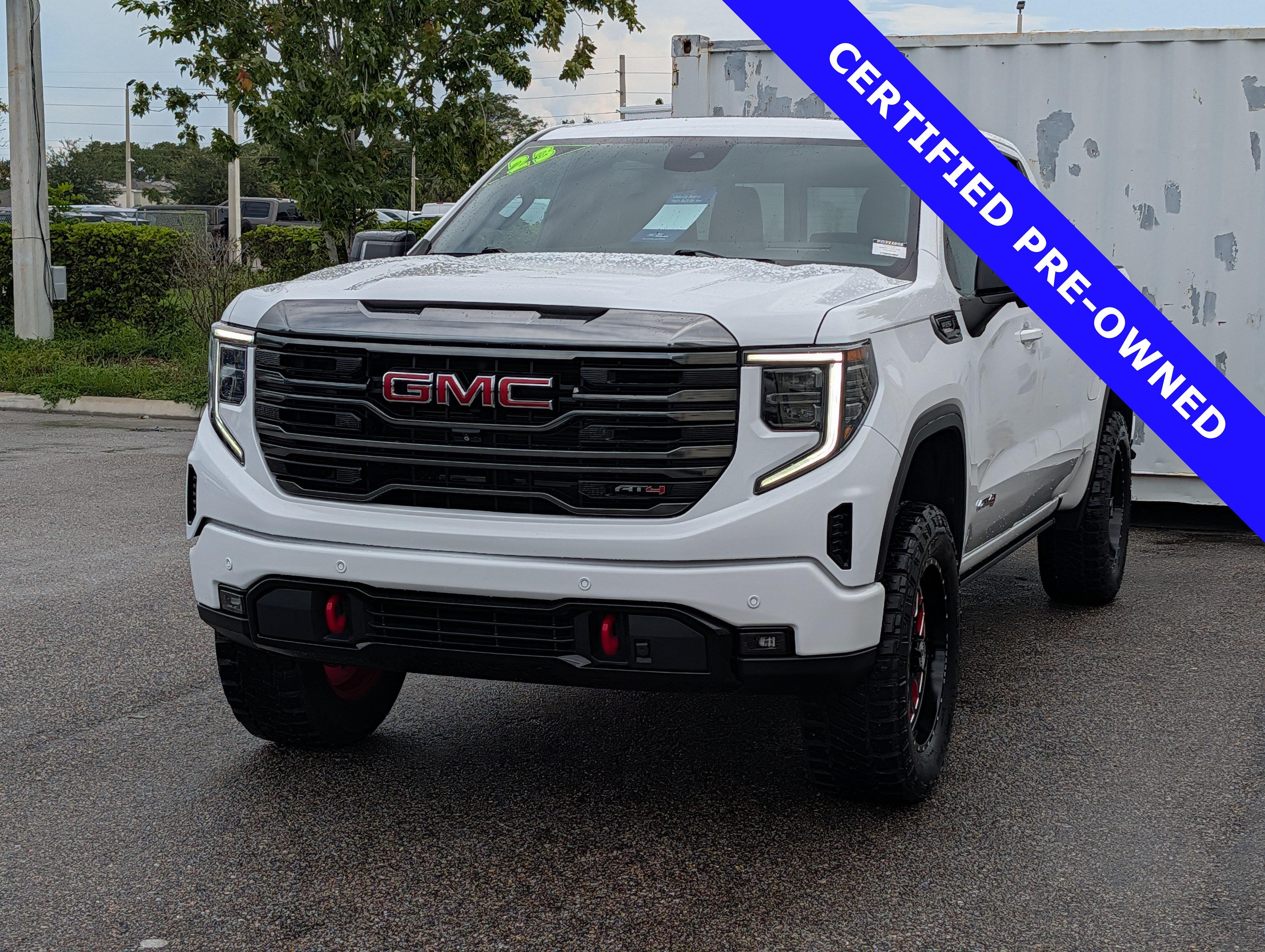 Used 2023 GMC Sierra 1500 AT4 w/ Technology Package AWD/4WD image 8