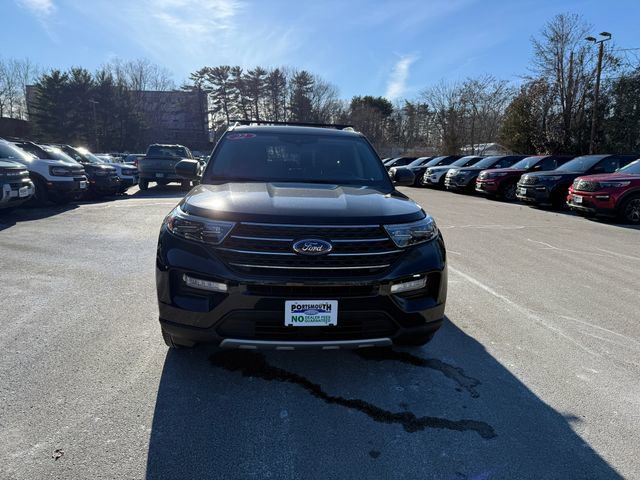 Certified 2022 Ford Explorer XLT w/ Equipment Group 202A image 8
