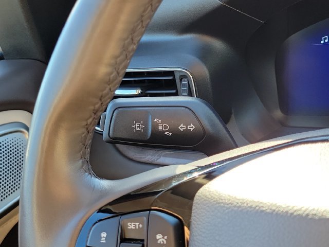 Certified 2023 Ford Explorer Platinum w/ Technology Package AWD/4WD image 18