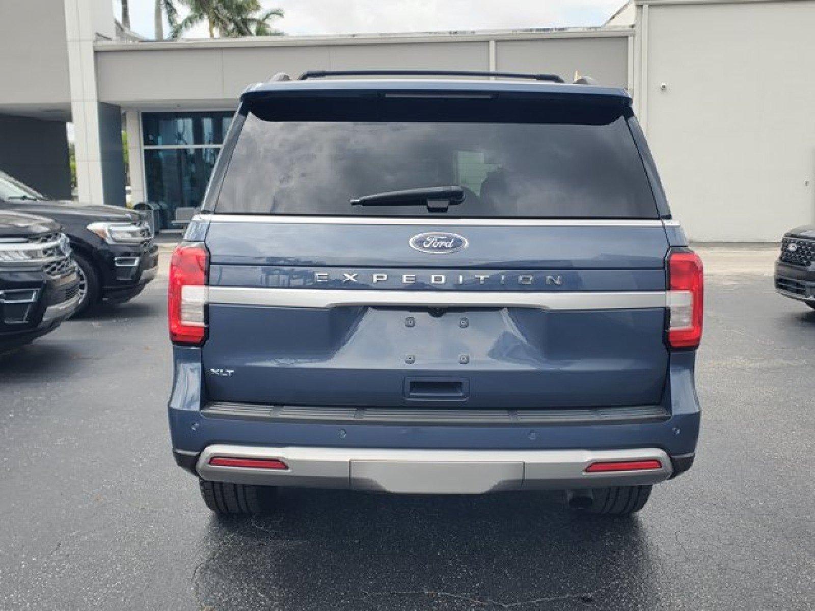 Certified 2023 Ford Expedition XLT RWD image 6