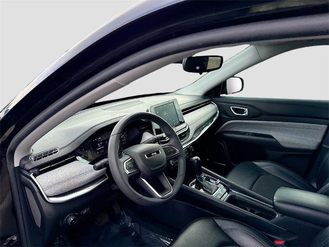 Used 2022 Jeep Compass Latitude image 9