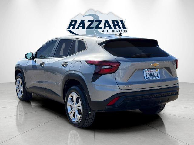 Used 2024 Chevrolet Trax LS w/ Driver Confidence Package FWD image 5