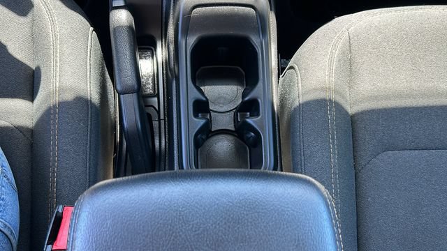 Used 2024 Jeep Wrangler Unlimited Sahara AWD/4WD image 23