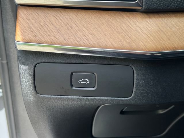 Used 2023 Volvo XC90 B6 Plus w/ Protection Package Premier AWD/4WD image 33