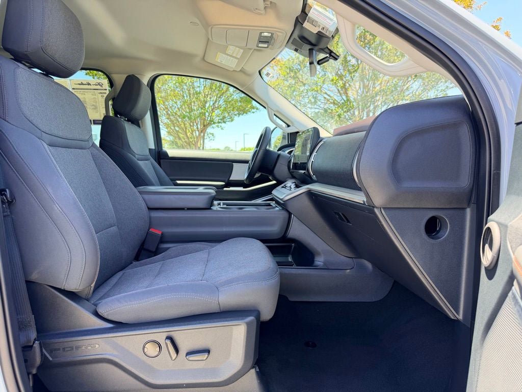 Certified 2025 Ford Expedition Max Active AWD/4WD image 13
