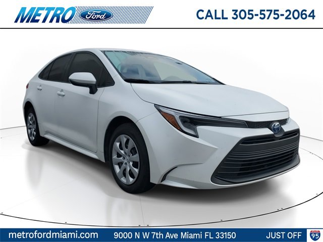Used 2024 Toyota Corolla LE image 1