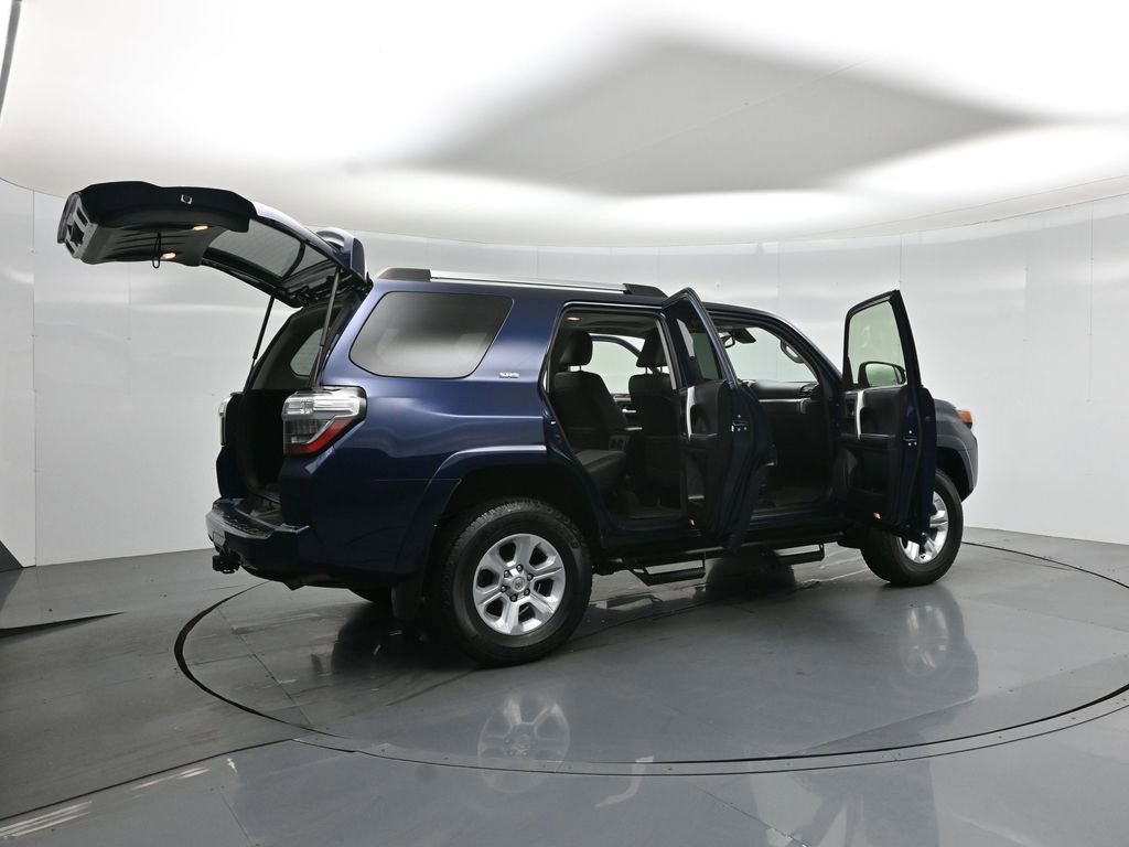 Used 2022 Toyota 4Runner SR5 Premium w/ Moonroof Package AWD/4WD image 35