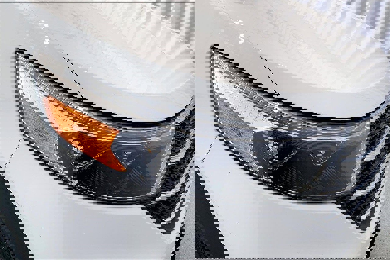 Certified 2023 Ford Explorer XLT w/ Equipment Group 202A image 28