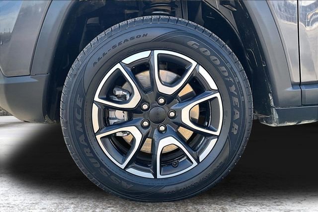 Used 2024 Jeep Compass Trailhawk w/ Trailhawk Elite Group AWD/4WD image 32
