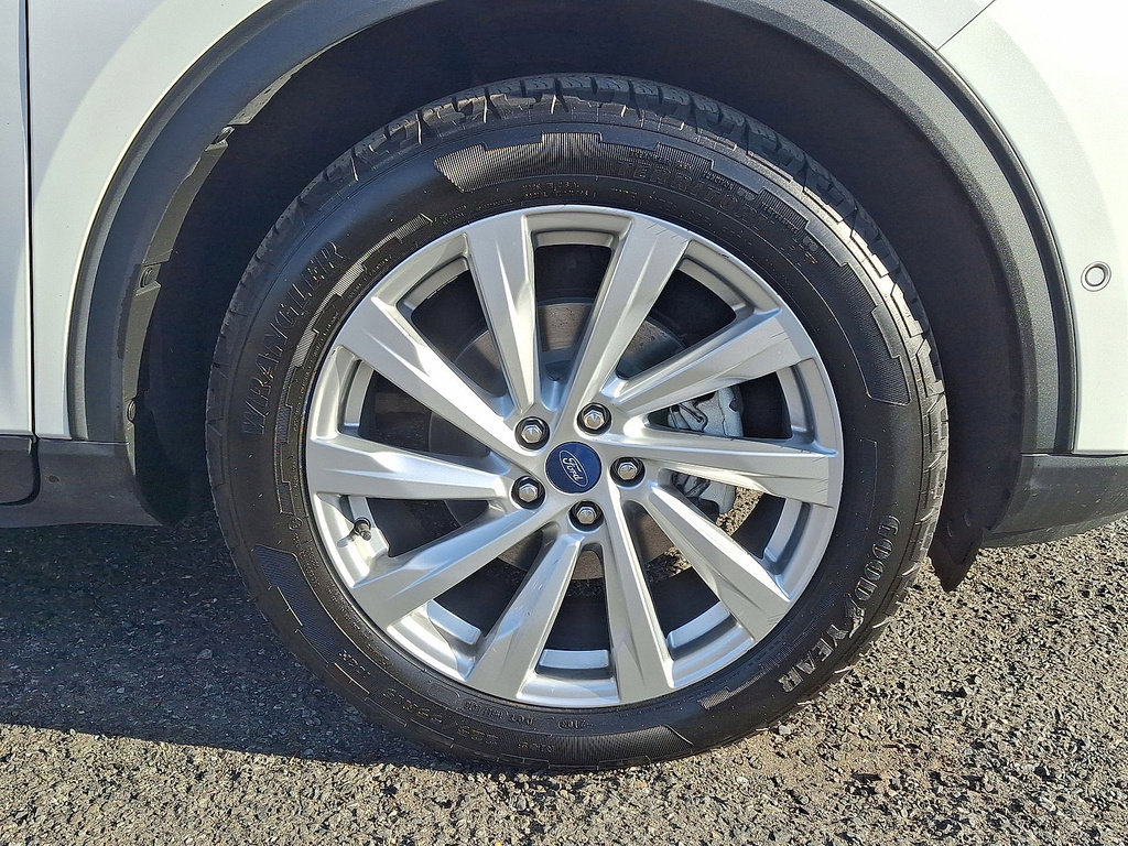 Certified 2022 Ford Escape Titanium w/ Titanium Elite Package image 28