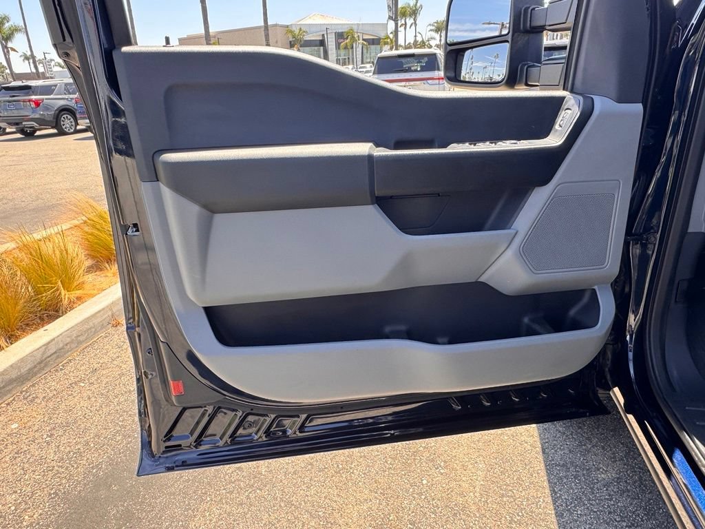Certified 2024 Ford F250 XL w/ XL Chrome Package RWD image 15