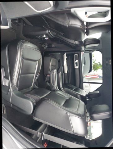 Certified 2022 Ford Explorer XLT w/ Equipment Group 202A image 10